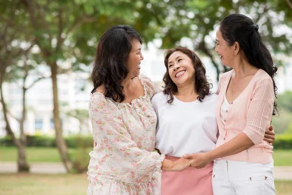 Aged female friends having fun — Stock Photo, Image