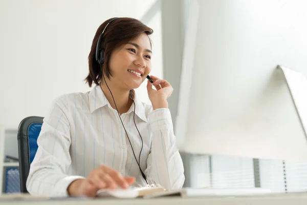 Representante de atendimento ao cliente — Fotografia de Stock