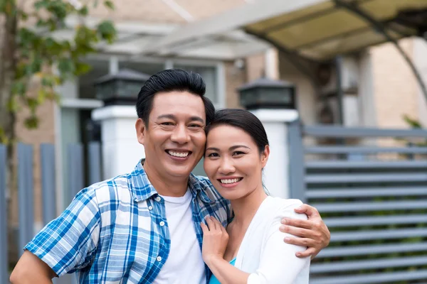 Happy middle-aged couple — Stock Photo, Image