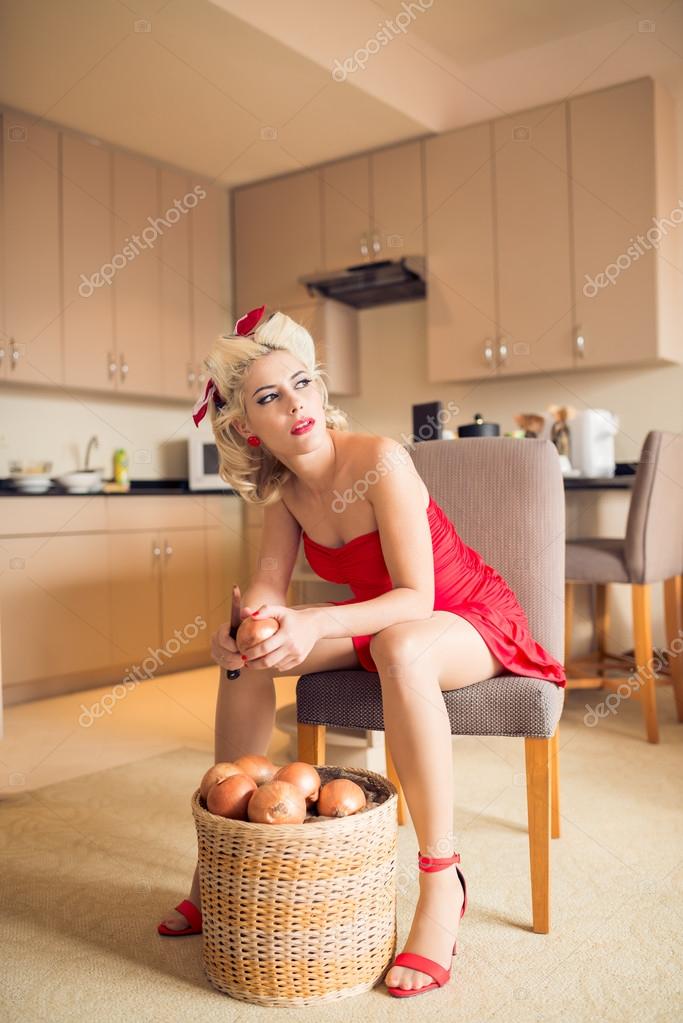 Sexy housewife photos