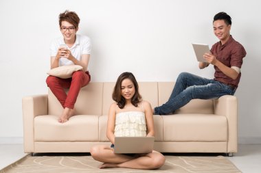 Kullanan kişiler, smartphone, dizüstü bilgisayar tablet