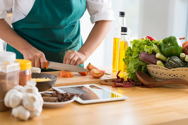 Gesunde Mahlzeit zubereiten — Stockfoto