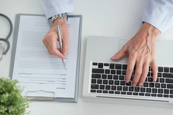 Base de datos electrónica médica — Foto de Stock