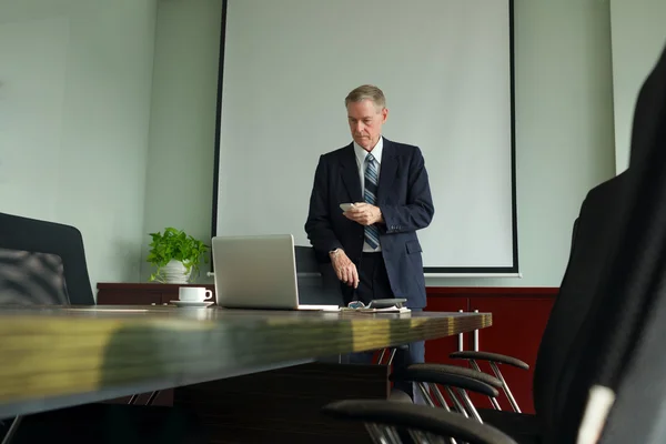 Businessman working with computer — Stock Photo, Image