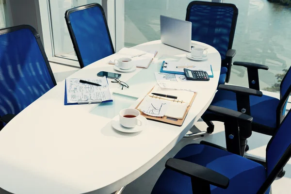 Table after business discussion — Stock Photo, Image