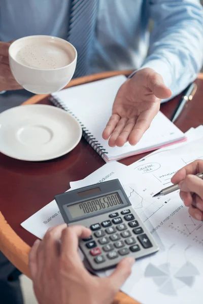 Gente de negocios teniendo reunión — Foto de Stock