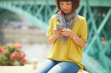 Vietnamlı bir kadın manifatura