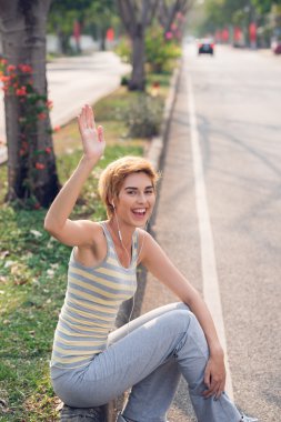 mutlu sportif kadın