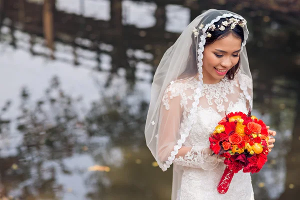 Adorable Asian bride — Stock Photo, Image