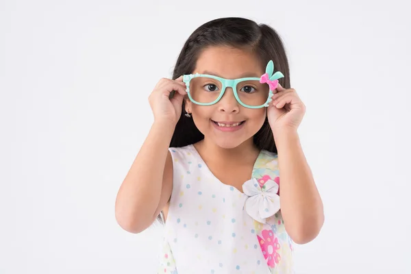 Ragazza in occhiali da sole carino — Foto Stock