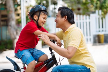 Bisiklet kask ayarlama