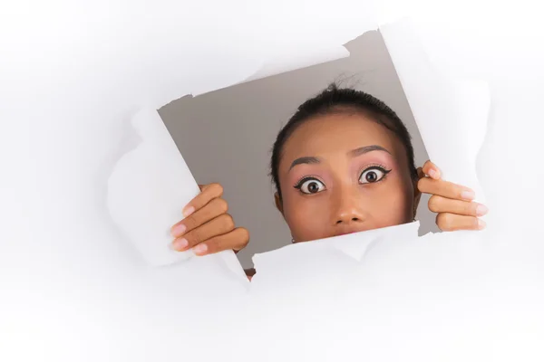 Frau mit weit geöffneten Augen — Stockfoto