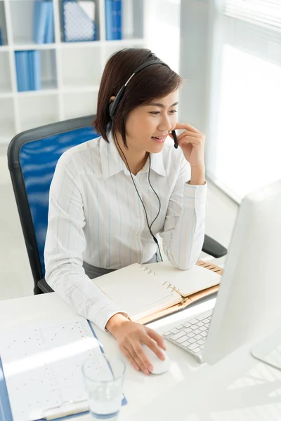 Vietnamese business lady — Stock Photo, Image