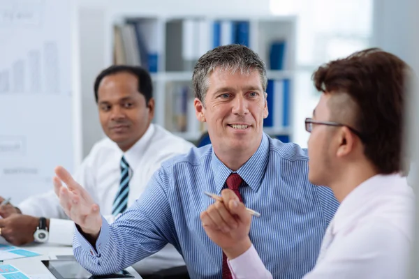 Talking business colleagues — Stock Photo, Image