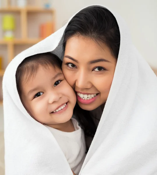 Asiatico madre e figlia — Foto Stock