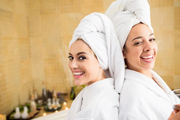 Les femmes au spa bien-être — Photo