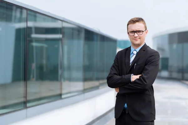 Joven empresario confiado — Foto de Stock