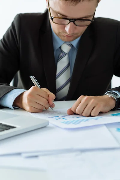 Manager making notes — Stock Photo, Image