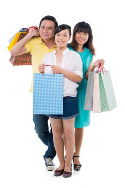 Anne, baba ve kız alışveriş