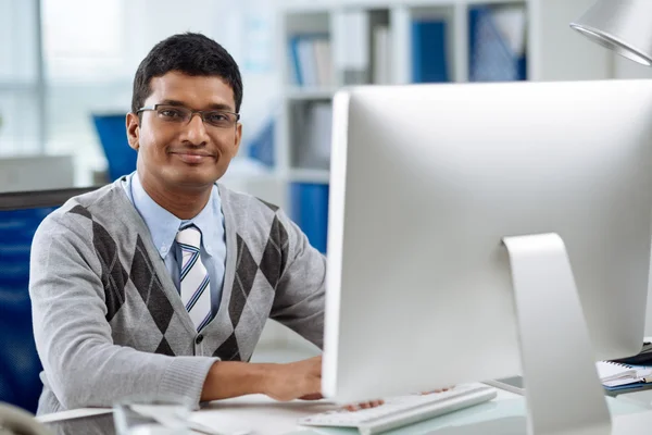 Smiling software developer — Stock Photo, Image