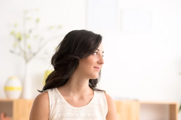 Woman looking away — Stock Photo, Image