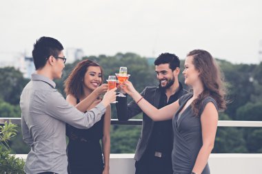 tungur insanlar gözlük parti