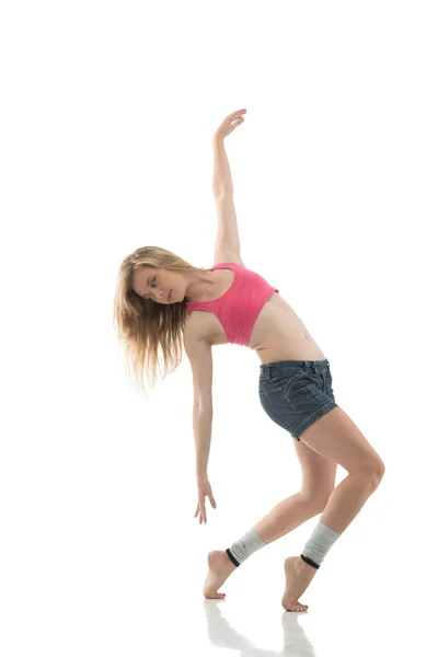 Dançarina bonita fazendo exercícios — Fotografia de Stock