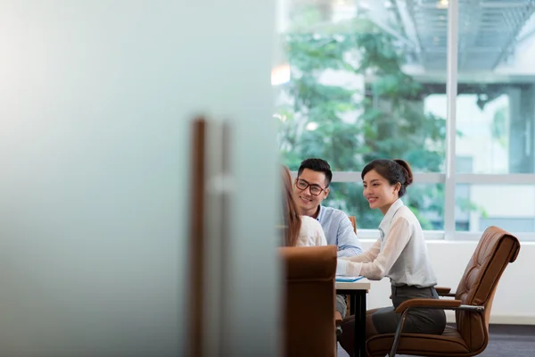 Geschäftspartner treffen sich — Stockfoto