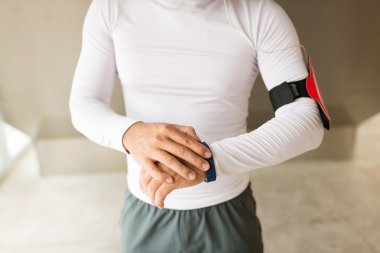 sporcu Fitness İzleyicisi'ni kullanma