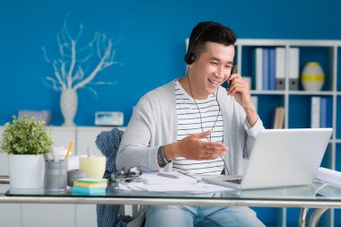 işadamı videocall sahip