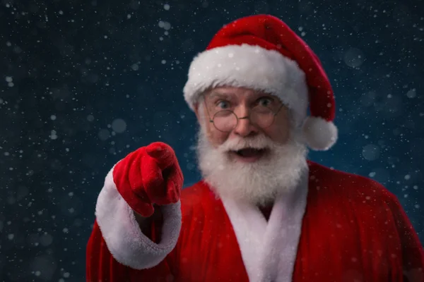 Surprised Santa pointing at you — Stock Photo, Image