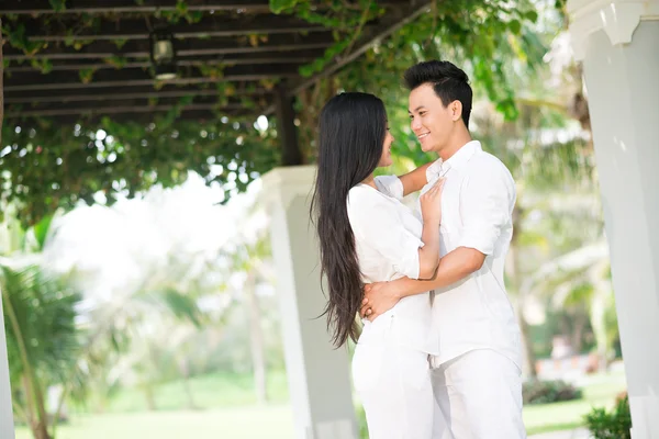 Asiático casal no amor — Fotografia de Stock