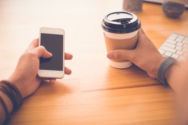 Adamla kahve içme smartphone