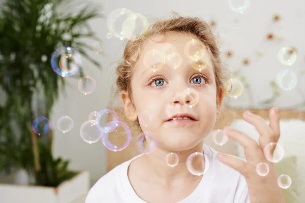 Rosto de menina sonhadora — Fotografia de Stock