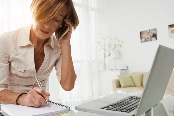 Senior-Unternehmerin — Stockfoto