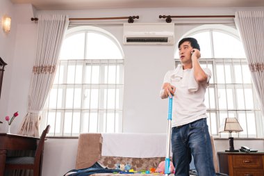 Househusband yapım telefon görüşmesi