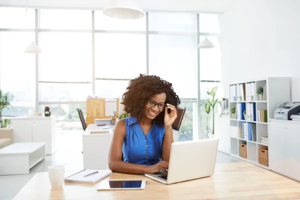 Modern business lady — Stock Photo, Image