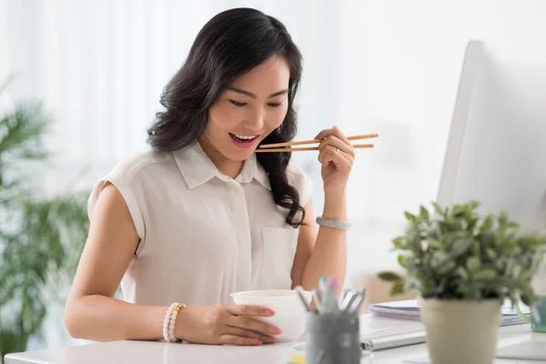 Att ha affärslunch — Stockfoto