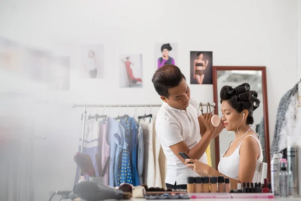 Mulher Antes de lançar — Fotografia de Stock