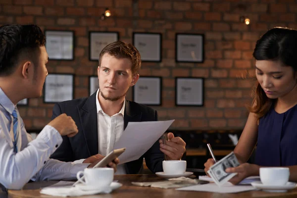 Businessman Listening with interest — Stock Photo, Image