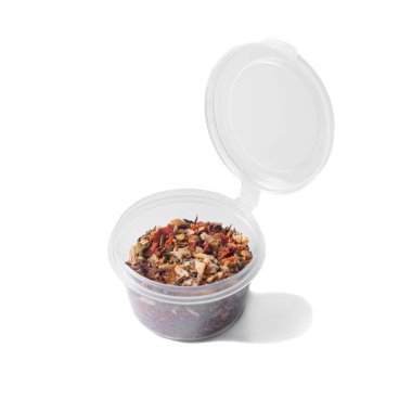 Sos için plastik ambalajlı baharatlar. Ürünlerin teslimatı. Beyaz arka plan. İzole edilmiş.