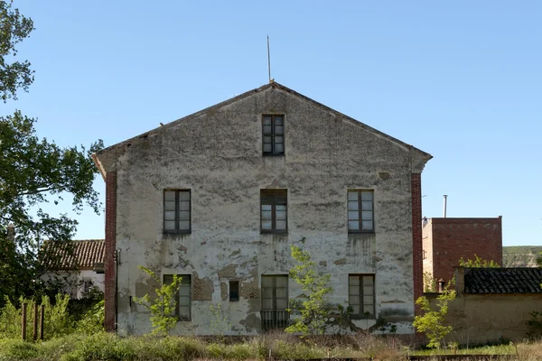 Ancien bâtiment d'usine — Photo