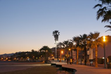 Cambrils plaj gün batımında