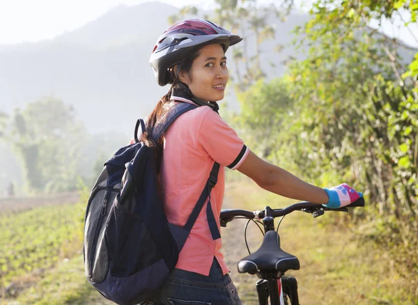 Cyclist woman — Stock Photo, Image