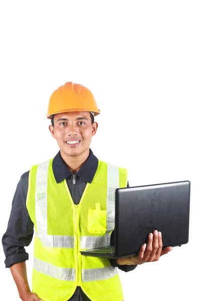 Вертикальне зображення людини азіатського інженера з ноутбуком Ліцензійні Стокові Зображення
