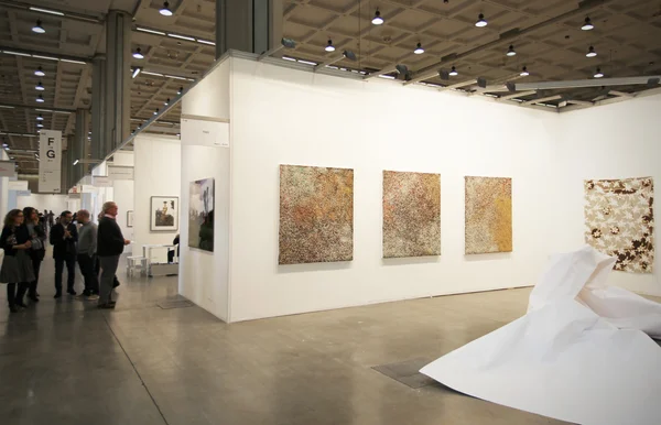 Международная выставка современного искусства — стоковое фото