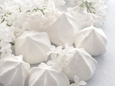 Beyaz kremalı kurabiye