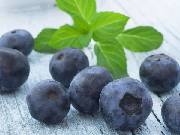 Fresh and juicy blueberries — Stock Photo, Image