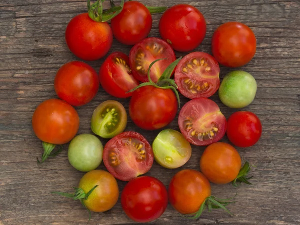 Tomates cereja frescos — Fotografia de Stock