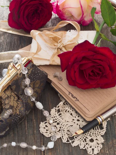 Vintage-Arrangement mit Stift — Stockfoto